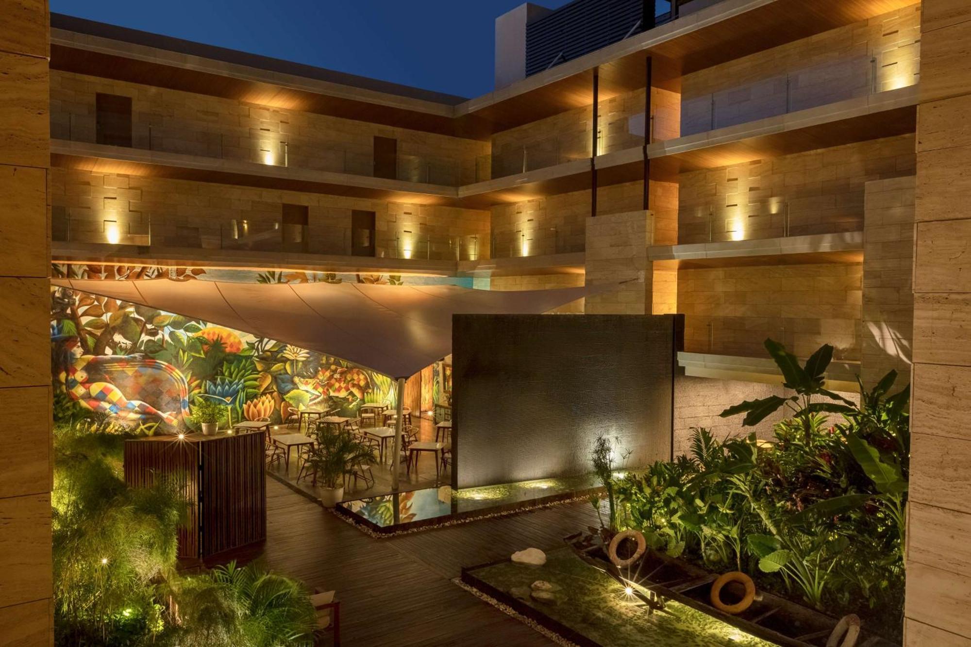 Отель The Yucatan Playa Del Carmen, Adults Only, Tapestry Collection By Hilton Экстерьер фото
